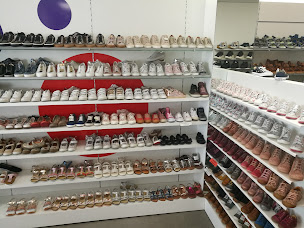 Photo n°29 de Duretz Chaussures à Bailleul (Magasin de chaussures)