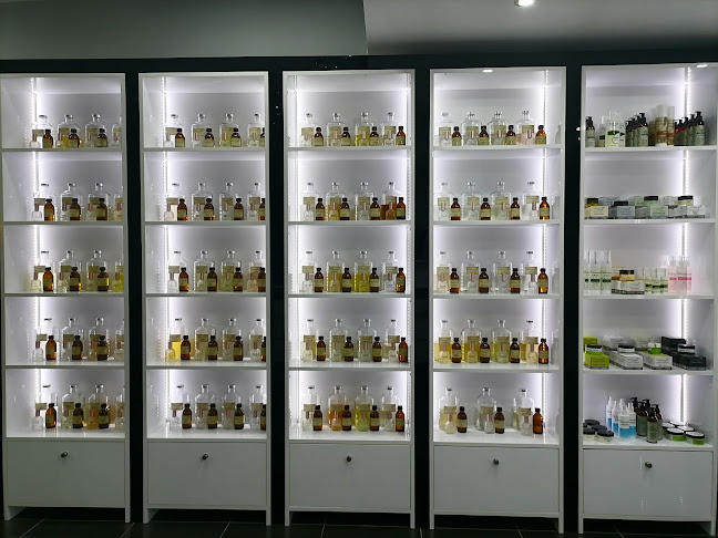 Αρωματοπωλείο Ροδοσταλίς Γλυφάδα - French Perfumes - Κατάστημα καλλυντικών