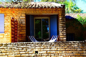 Photo n°5 de Les Jardins d'Eleusis à Murs (Chambre d'hôtes)