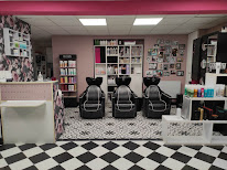 Aux Ciseaux Roses à Marigny