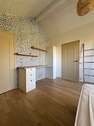 Photo n°23 de ATELIER VALET peinture décoration ,Entreprise MOUVALLOISE et Familiale De Père En Fils Depuis 1920 à Mouvaux (Service de pose de parquet)