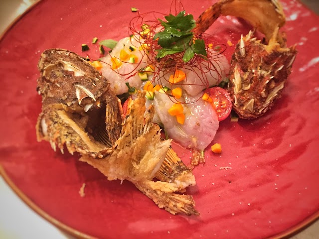 Mómó pescato e cucinato