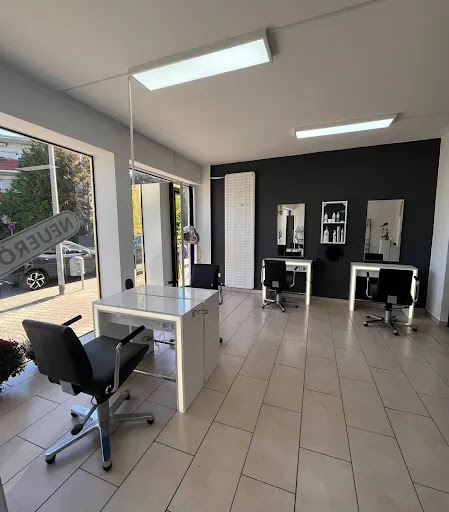 Violeta's Haarstudio - Visual
