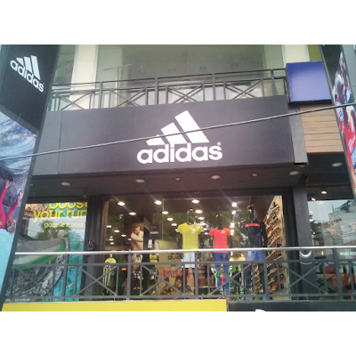 søm Stien springvand задължителен спомагателен харта adidas showroom in jalandhar възможност  къпане маркиране