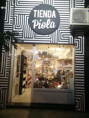 Tienda Piola, Author: Tienda Piola