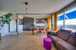 Photo n°3 de Elom AMENUDZIE à Mérignac (Agence immobilière)