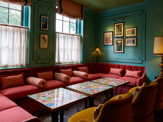 Beaverbrook Town House by null