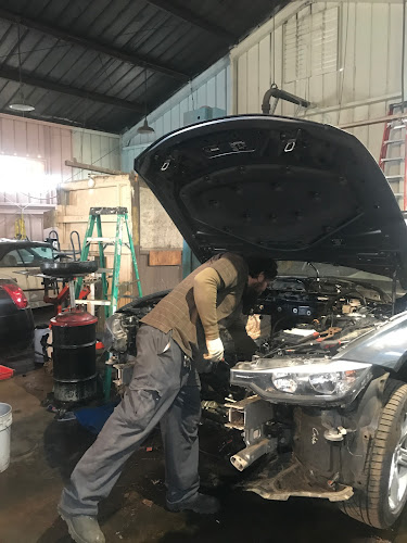 Friends AutoBody Shop