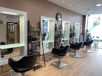 Le Salon By M à Saint-Étienne-de-Montluc