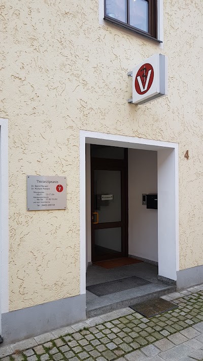 Photos of Dr. Bernd Renard Tierarztpraxis