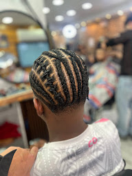 Photo n°14 de Barber Shop salon de coiffure coiffeur barbier homme enfant drancy à Drancy (Salon de coiffure)