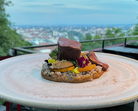 Starcke Haus Gourmetrestaurant-Wein-Café by null