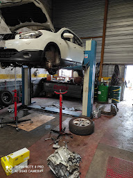 Photo n°27 de Garage République Automobiles à Vénissieux (Atelier de carrosserie automobile)