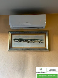 Photo n°1 de MACLEM à Avanne-Aveney (Usine de panneaux solaires photovoltaïques)