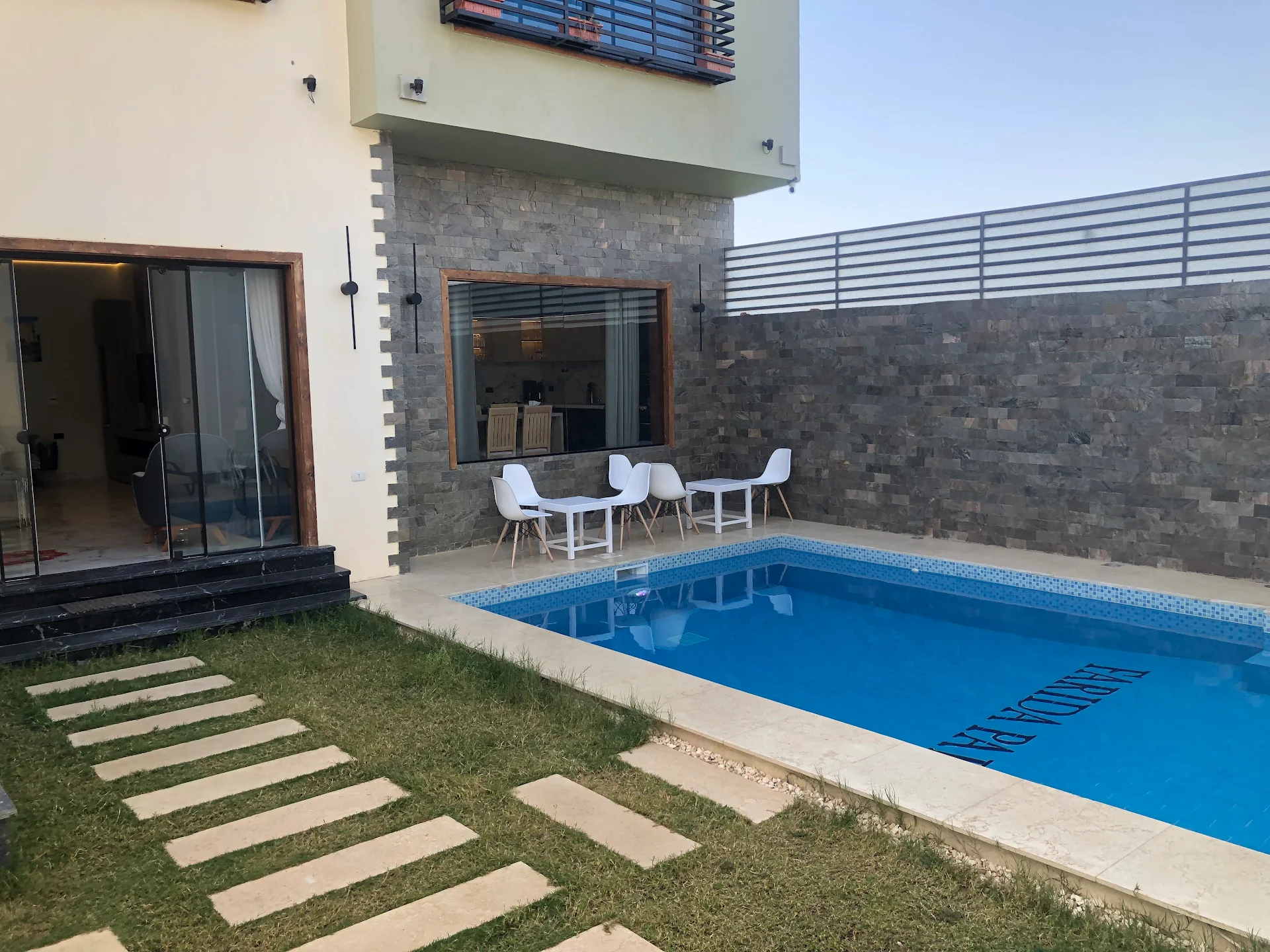 Farida Palace Hapu Hotel