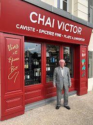 Photo n°1 de RESTAURANT Verre Chez Moi à Saint-Prix (Cave à vins)