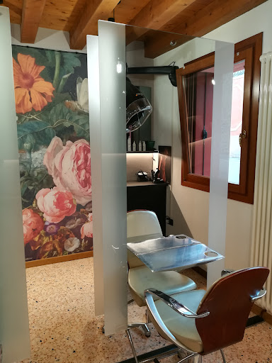 Cinzia Hair Salon - Thumbnail