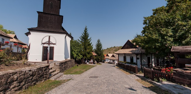 Hollókői Szent Márton-templom - Templom