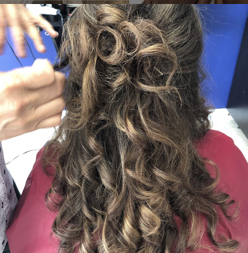 Aaina Salon & Spa - Thumbnail