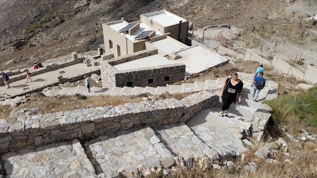 Αρχαία Θήρα Είσοδος και Πάρκινγκ Ancient Thera Entrance and Parking