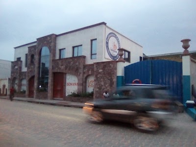 Photos of March&eacute; de Diata