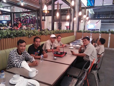 Photos of Social Market
