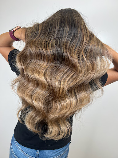 Ulises Reyes Hairstylist - Thumbnail