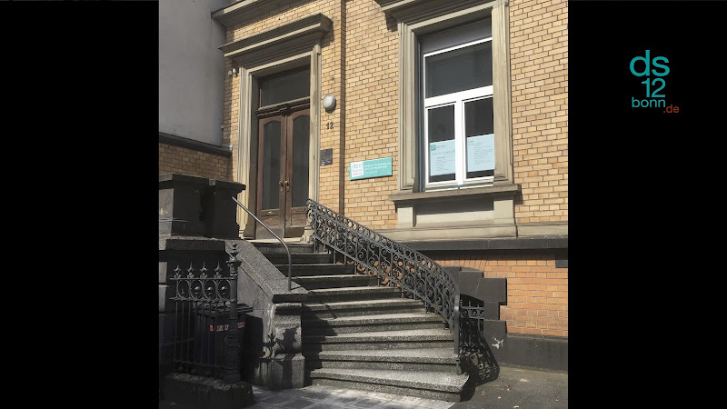 ds12bonn.de · Zentrum für Bewegung und Schmerzfreiheit