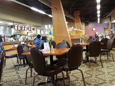 Photos of Shady Maple Farm Market