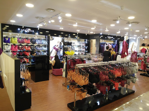 Diamond Plaza Ho Chi Minh City Destimap Destinations On Map