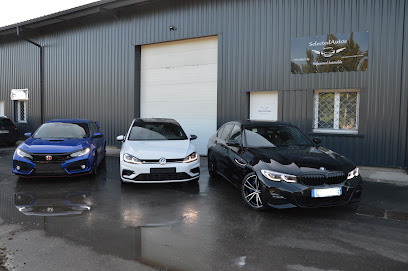 Selected autos