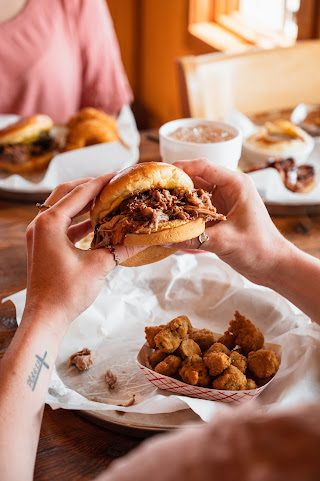 Bar-B-Cutie SmokeHouse by null