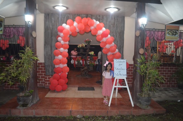 Trois Food House