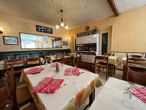 Photo 11 - A10 CANTEEN