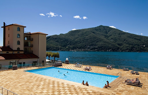 Golfo Gabella Lake Apartments - Thumbnail