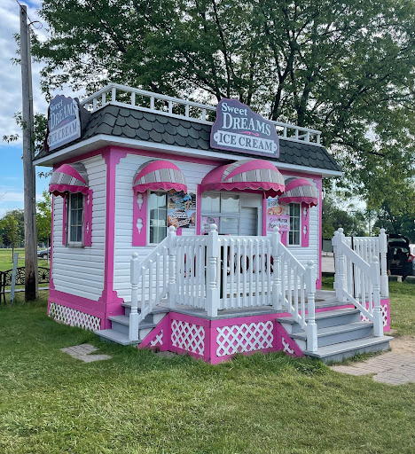 Moose Beach - Visual