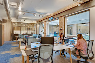 Photo n°14 de MVRO France - Aménagement / Agencement - Magasins Retail - Project Management & Travaux à Paris (Agence d'architecture)