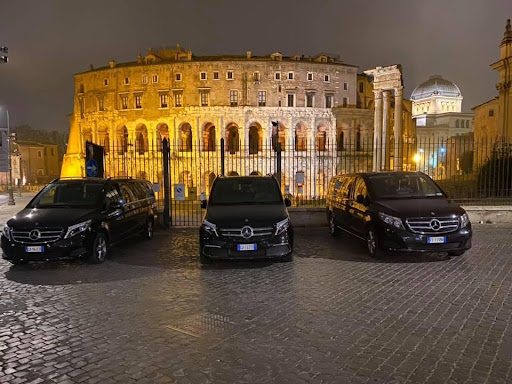 Luxury Limousine sas Noleggio auto con conducente Roma - Thumbnail