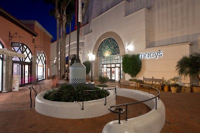 Photos of Paseo Nuevo