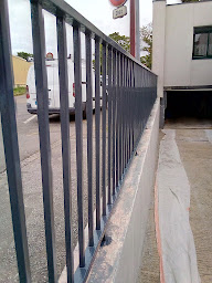 Photo n°4 de Entreprise de peinture Redon à Sixt-sur-Aff (Peintre en bâtiment)