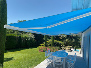 Photo n°7 de Stores Lacroix & Menuiseries - Véranda Veranco à Challes-les-Eaux (Magasin de fenêtres en PVC)