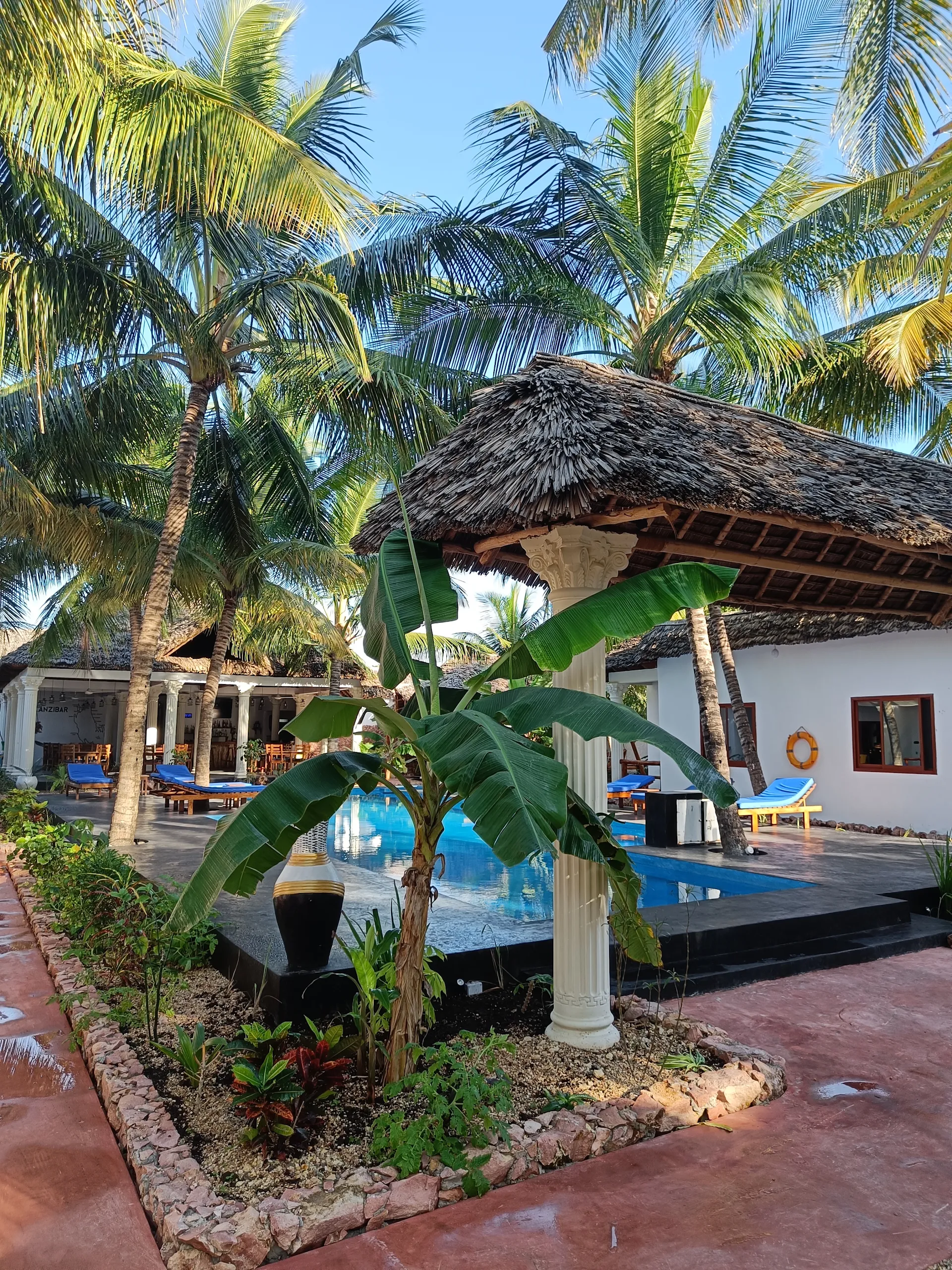 LITTLE POMPEJI Boutique Hotel & Restaurant