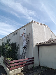 Photo n°32 de AM Rénovation couvreur pessac à Pessac (Peintre en bâtiment)