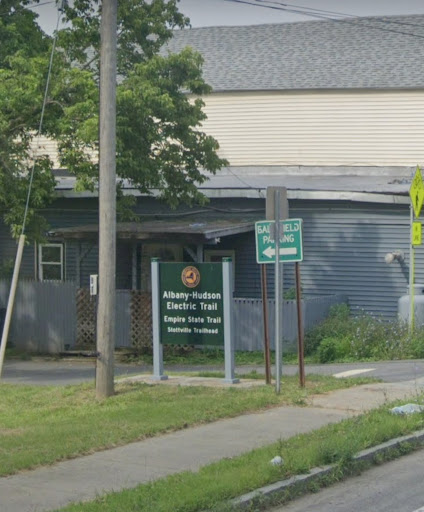 Parking Empire State Trail Stockport/Stottville Gallery - United States