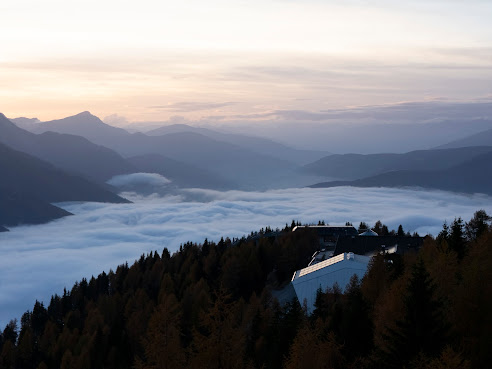 Reinhold Messner Haus by null