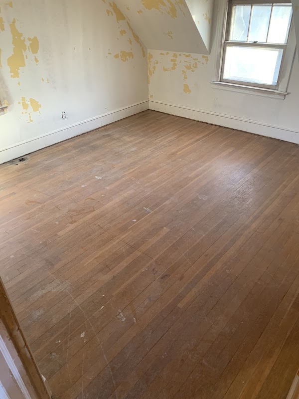 Self-service laundry at Ashley Hardwood Floor, Bridgeport, CT