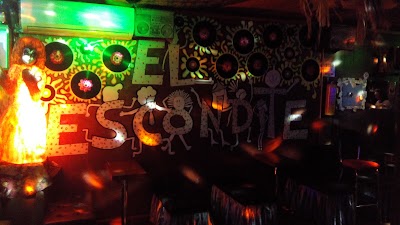 Photos of El Escondite