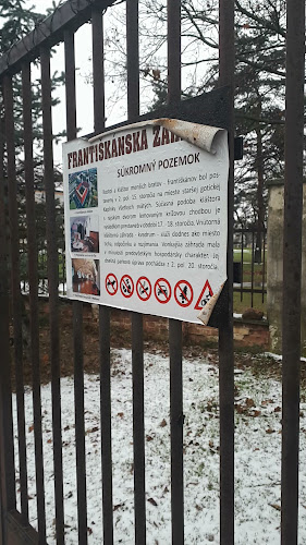 Recenzie Františkánsky park v Hlohovec - Múzeum