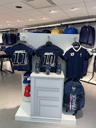 Photo n°14 de Boutique Officielle FFF Paris à Paris (Magasin d'articles de football)