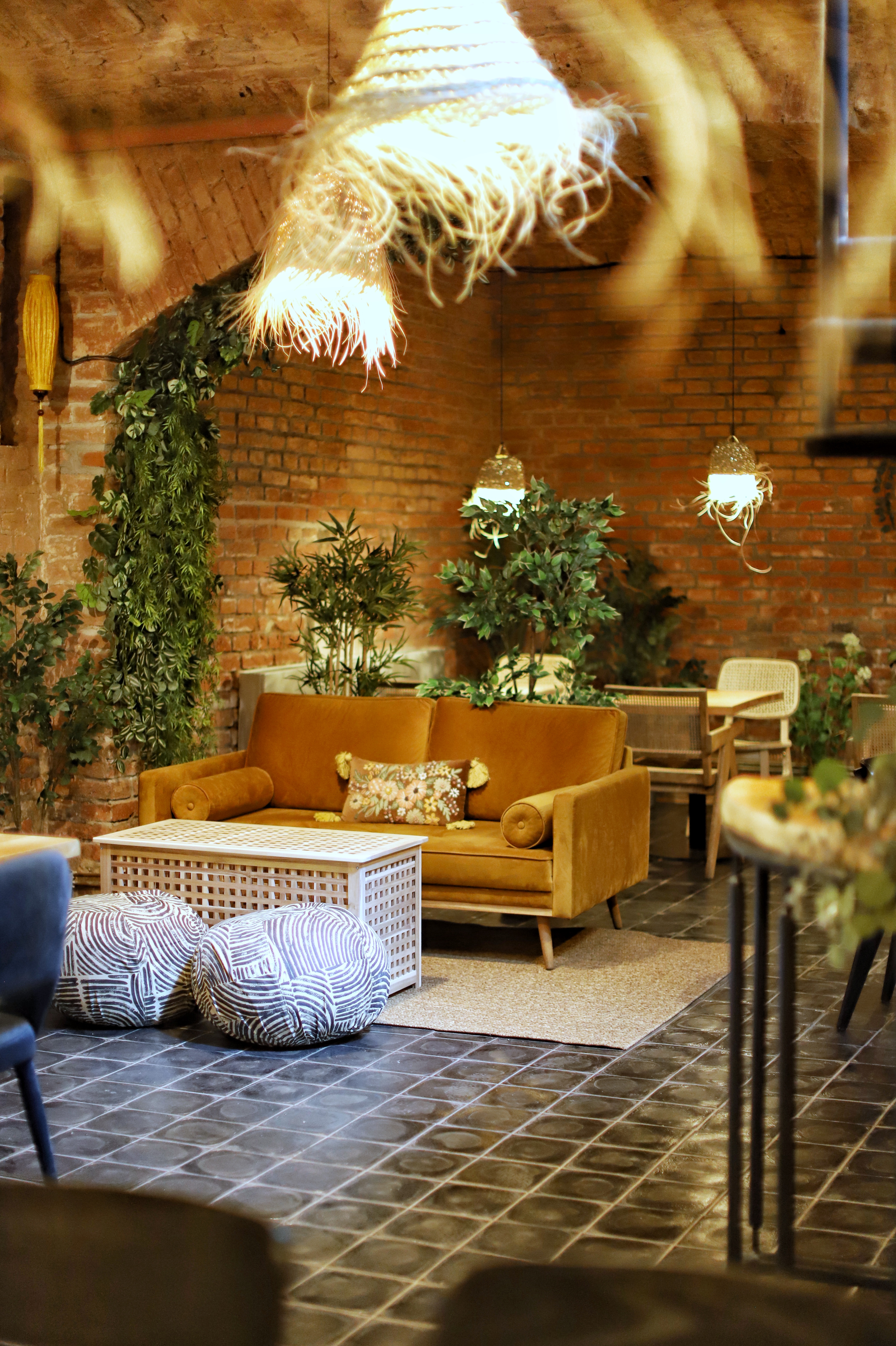 CHUTNEJ Vegan Kitchen & Café